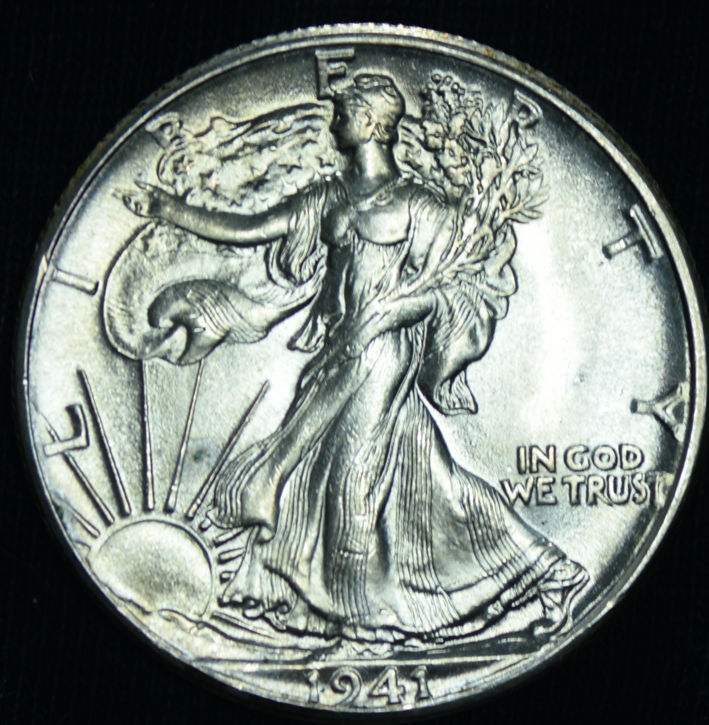 1941 50C Walking Liberty Half Dollar BU ~ 26239