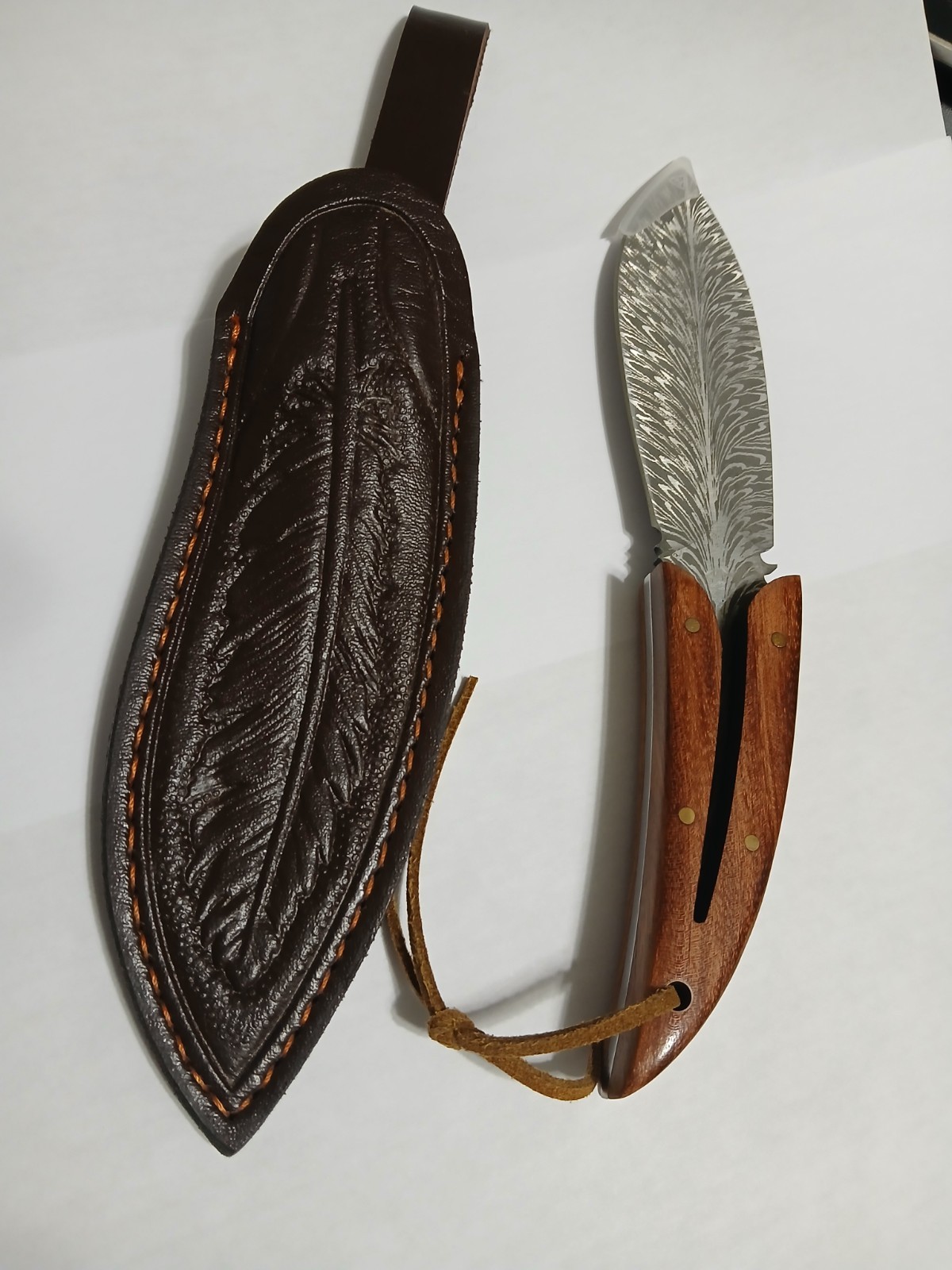 DAMASCUS LIKE SHEATH KNIFE EXCELLECT COND UNSHARPENED AND UNUSED NO MANUF