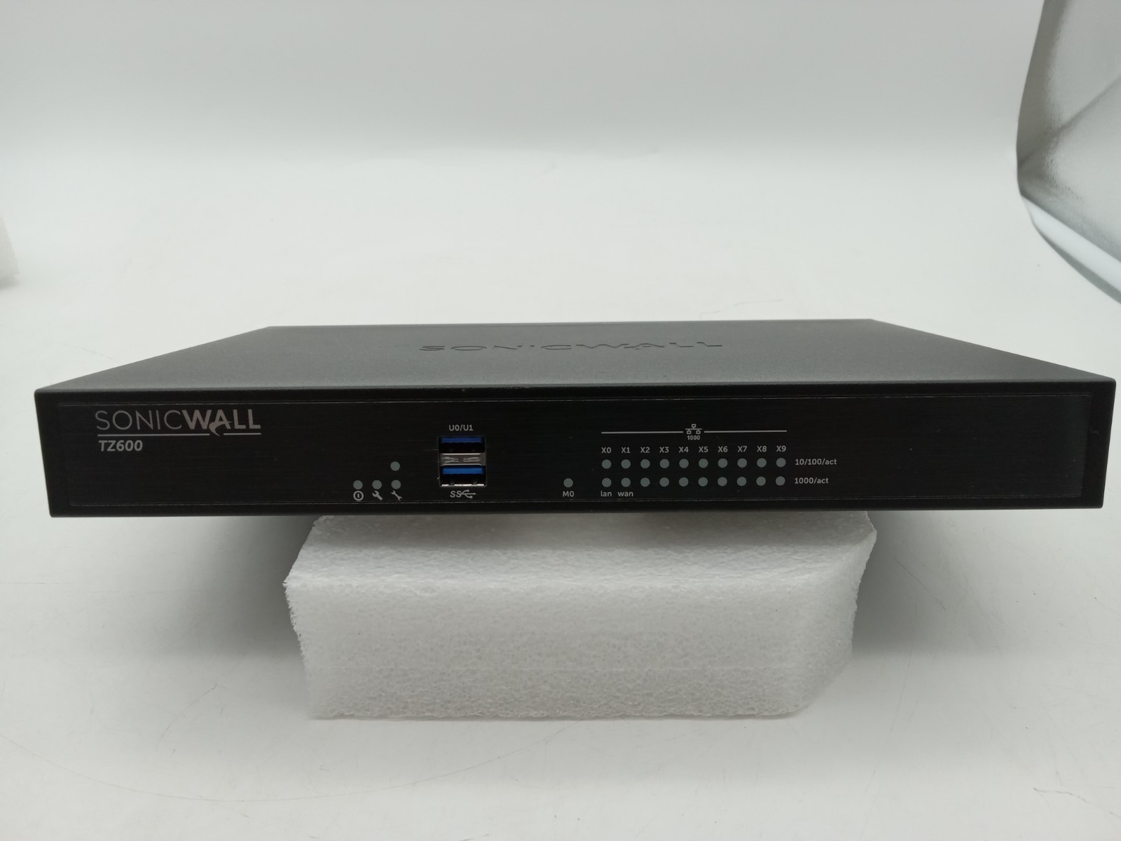 Sonicwall TZ600 Firewall Network Security Appliance APL30-0B8