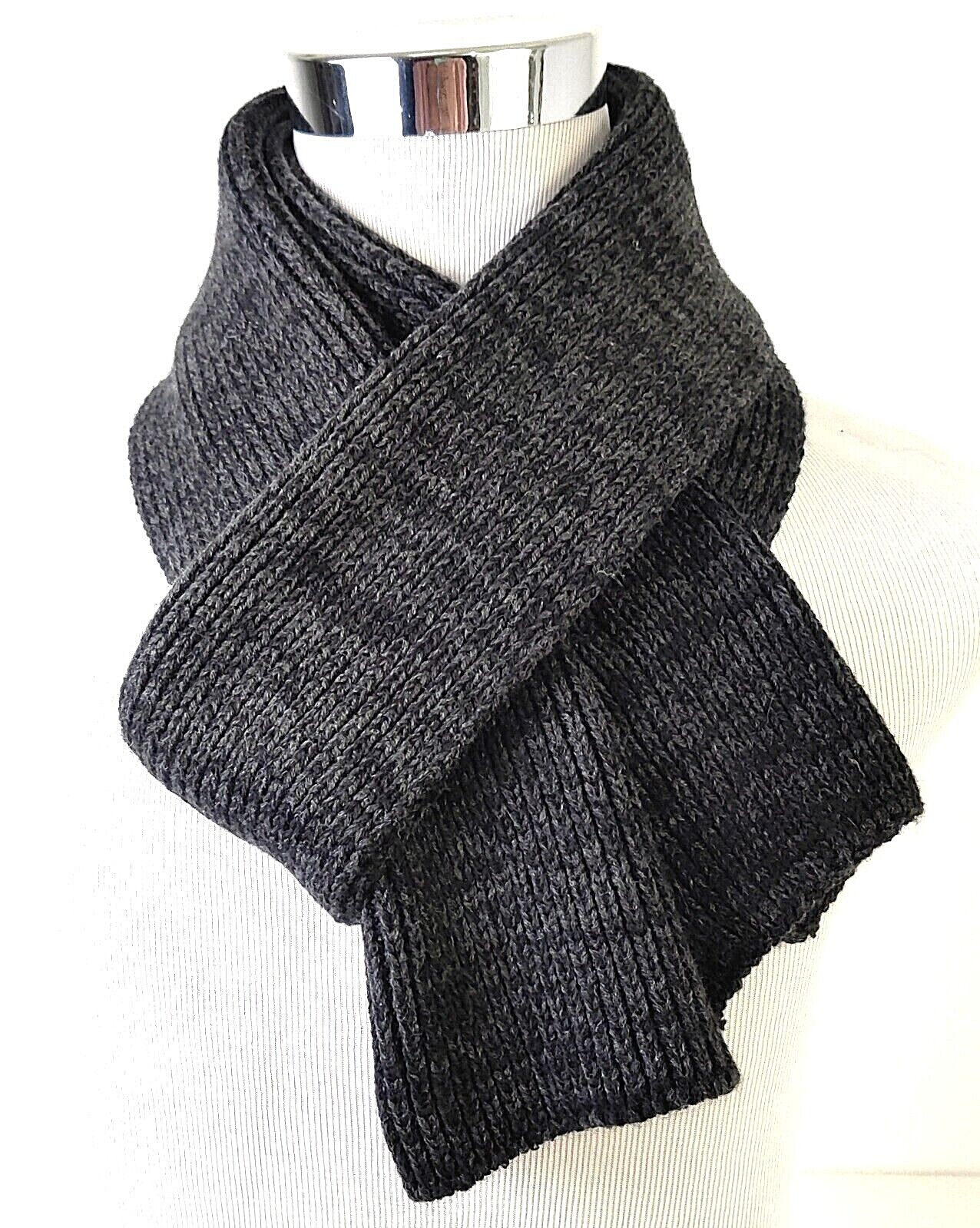 NWT 8.5"x70" Alfani BLACK GRAY 100%ACRYLIC KNIT SOFT MEN'S SCARF (J1