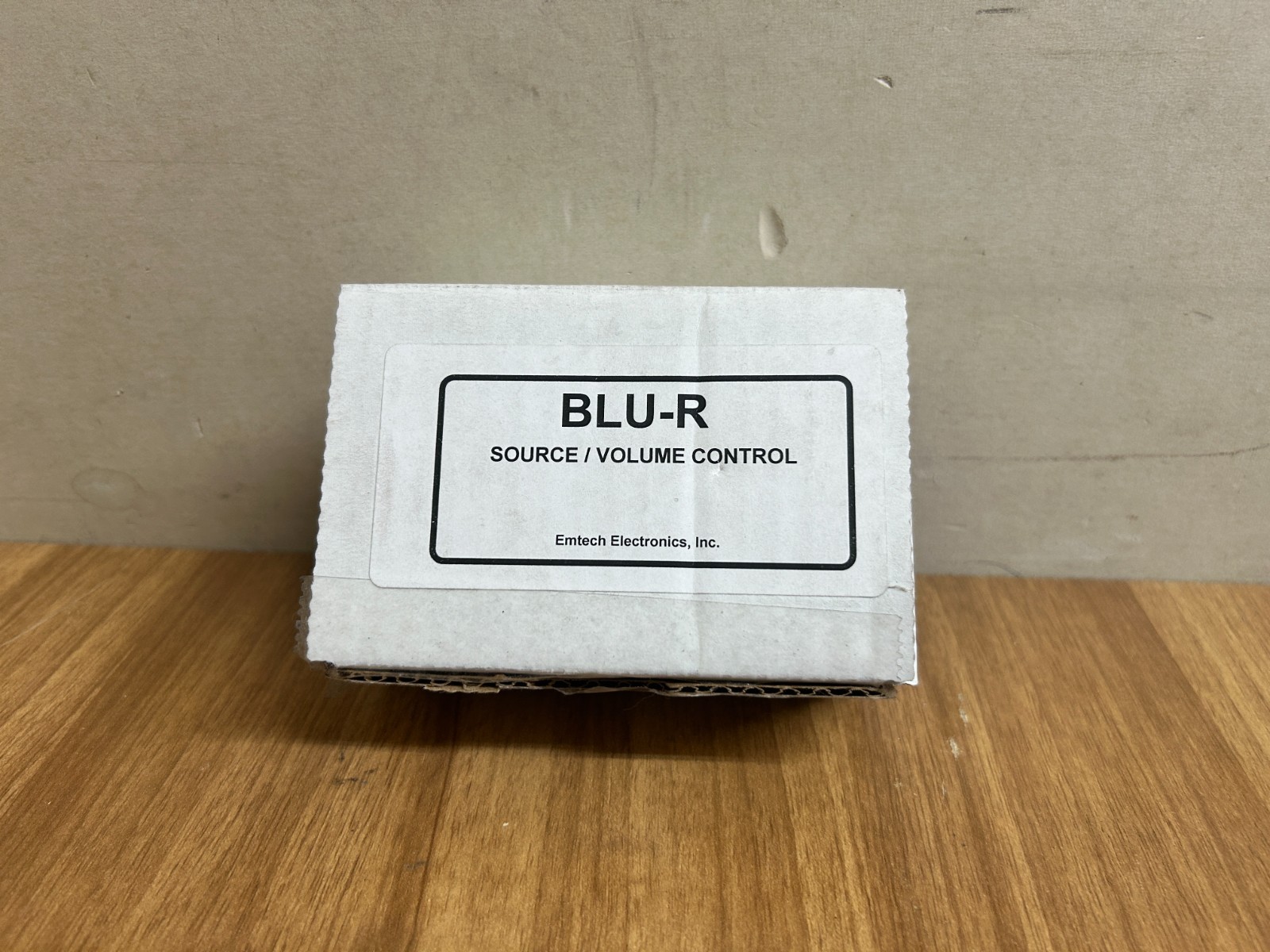 Emtech BLU-R  SOURCE VOLUME CONTROL