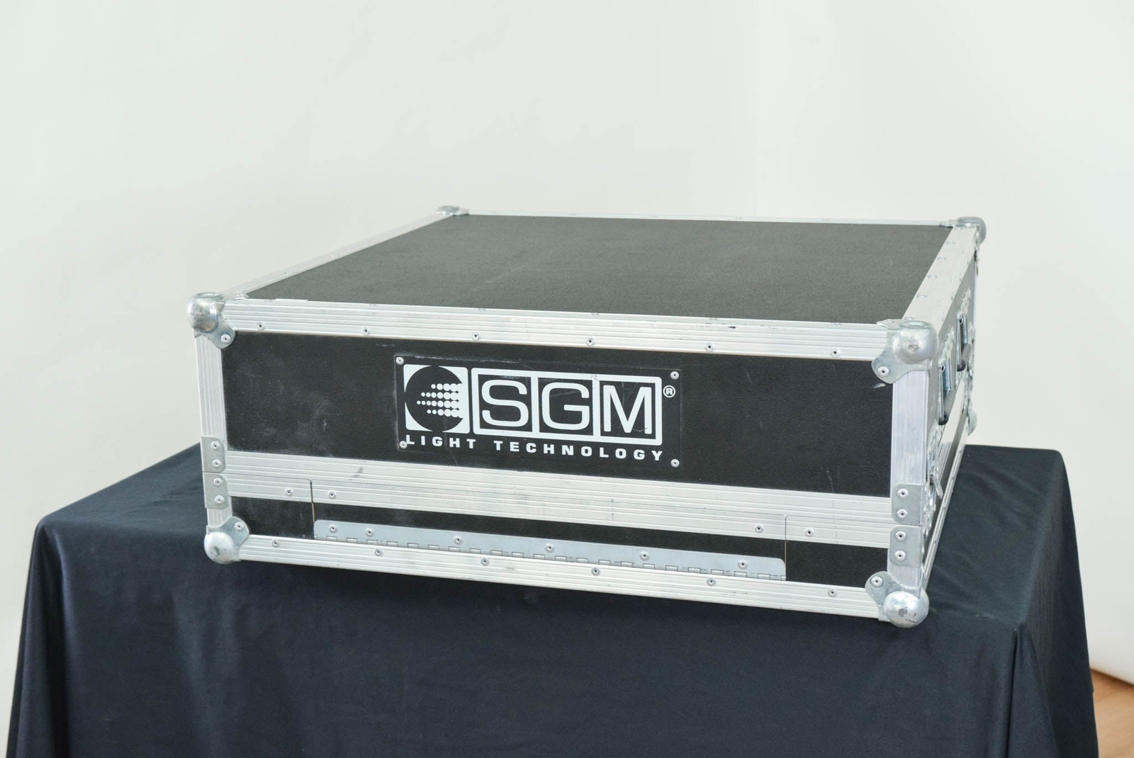 SGM REGIA 2048 Pro Lighting Console with Case CG00TQ2