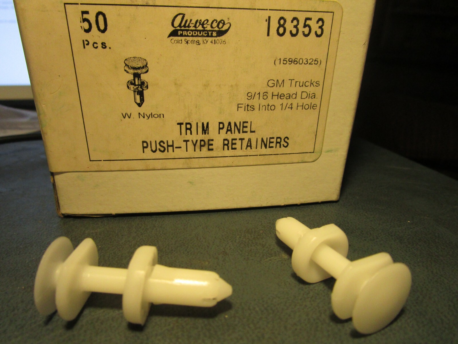 (50) 9/16" White Nylon Push-Type Retainer