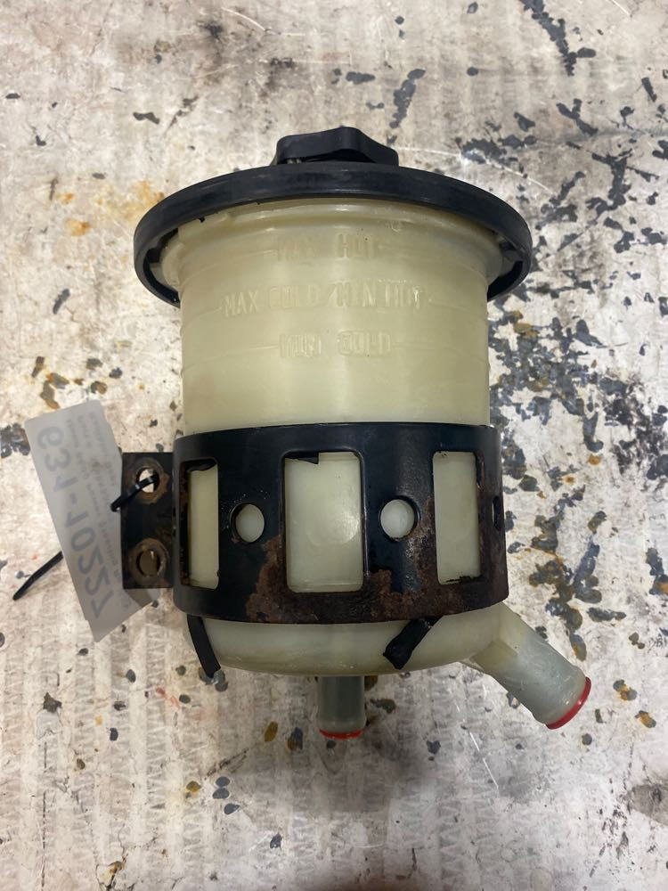 2006-2010 International 8600 Power Steering Reservoir 3558153C93 (631-10227)