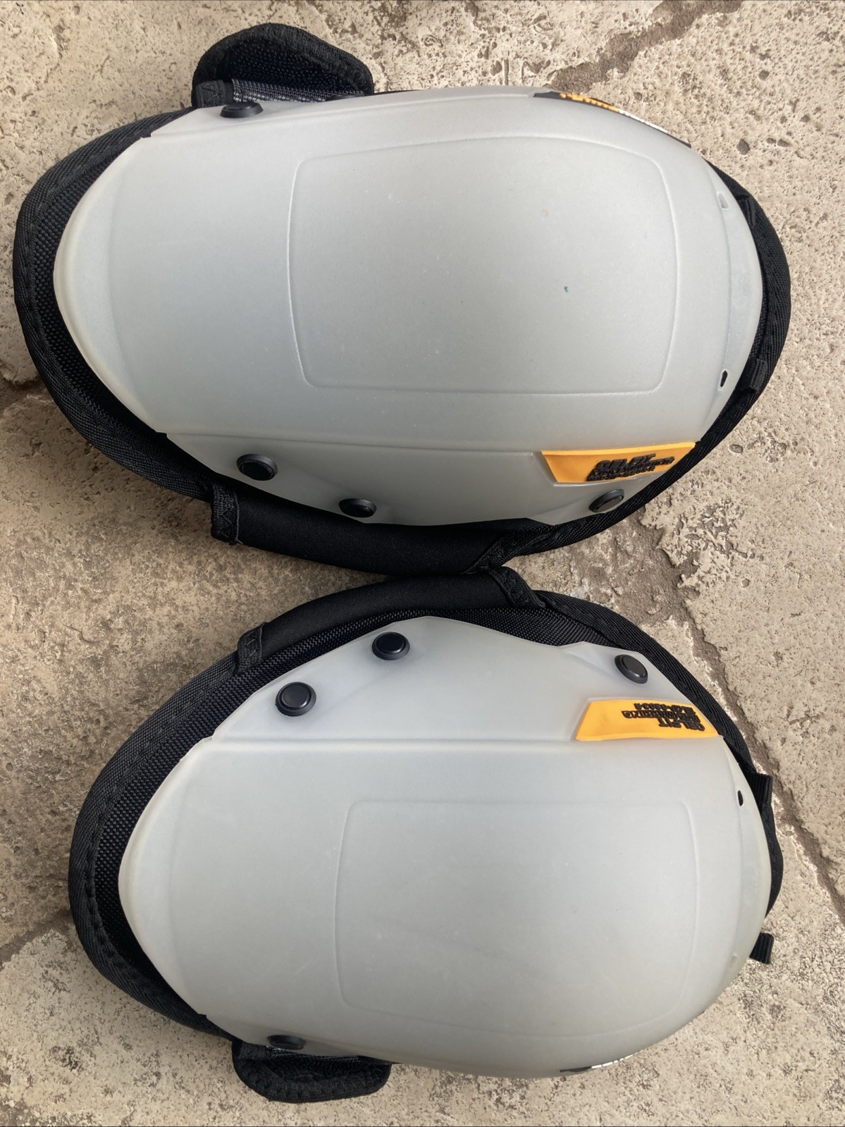 ToughBuilt – GelFit Non-Marring Knee Pads TBL-KP-G203-R (Size Large)