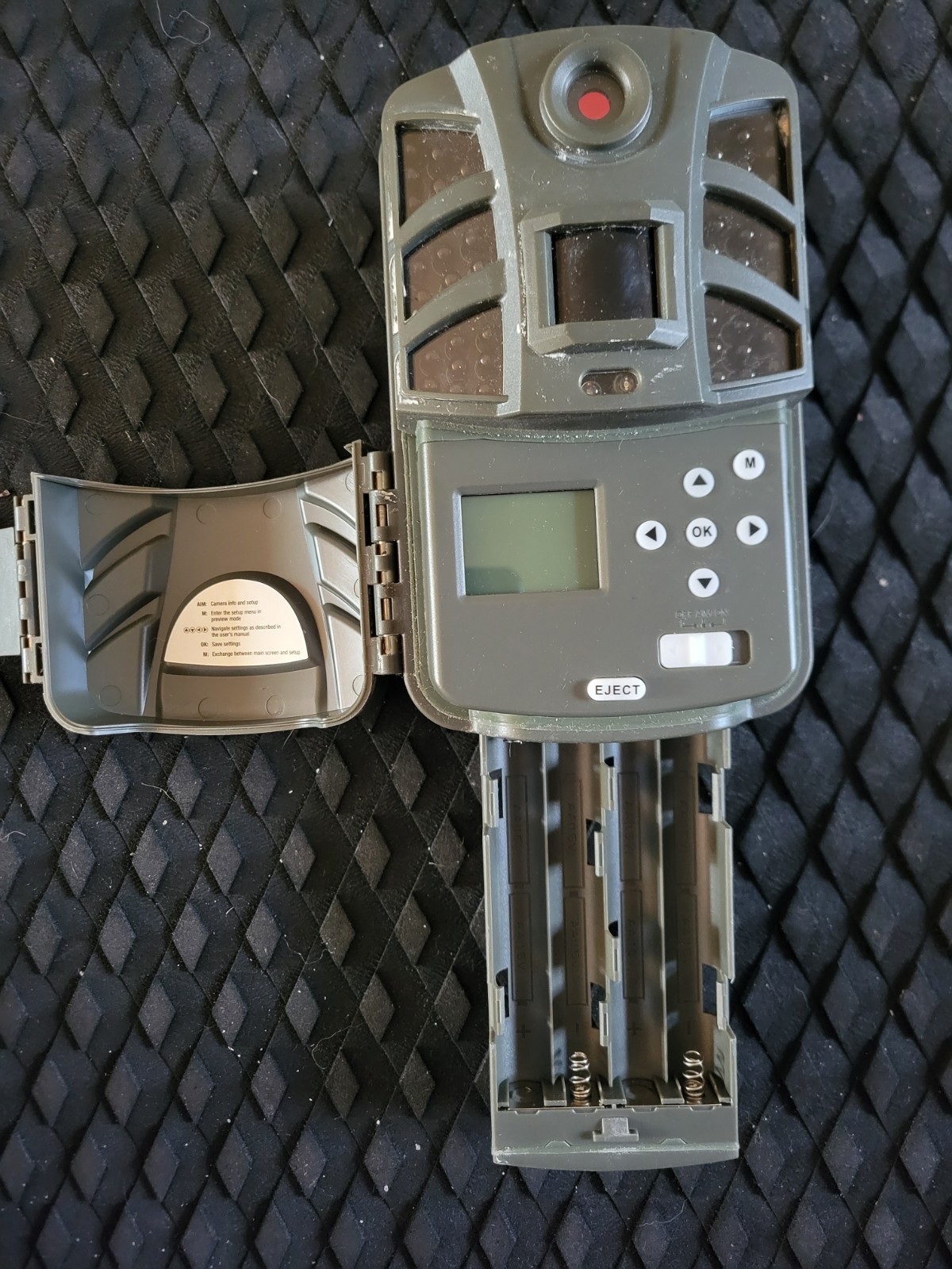Trail Camera - Cabelas outfitter 30MP IR BLK - No GLOW