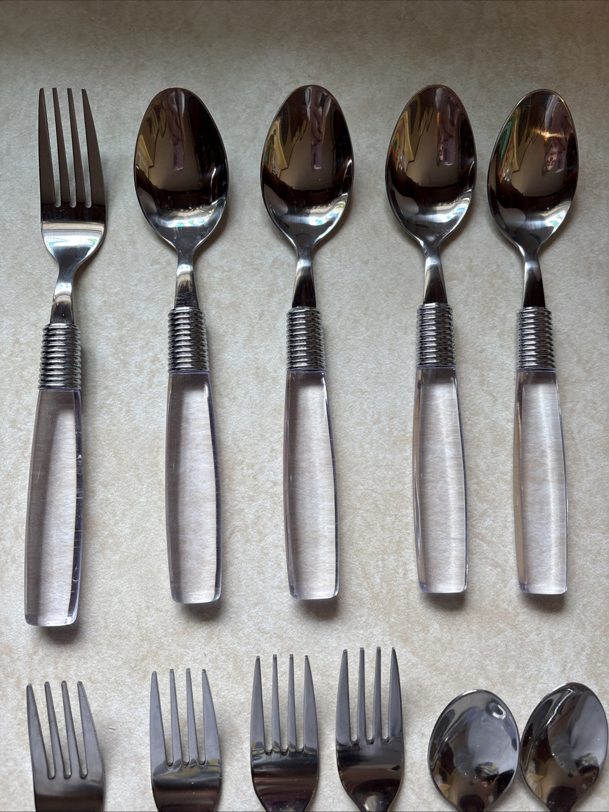 Hampton Silversmiths Stainless Flatware Clear Handle 13 Piece China 818