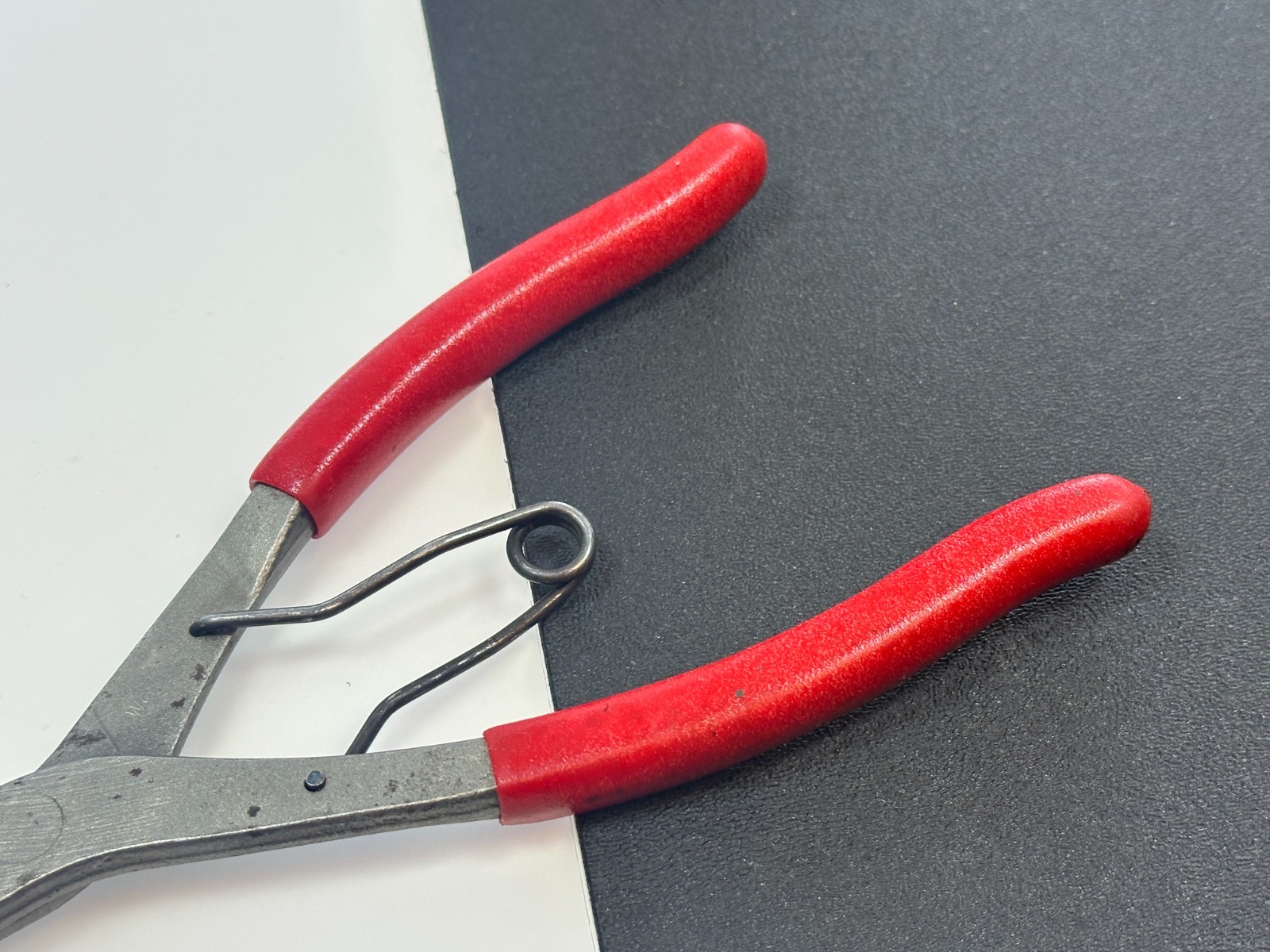 🇺🇸Snap-on Tools USA SRP2B RED 90° Tip Snap Ring Retaining Pliers Spring Loaded