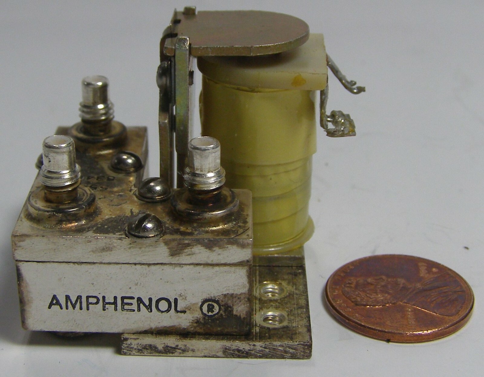 Amphenol RF Relay 315-10053-13 26VDC