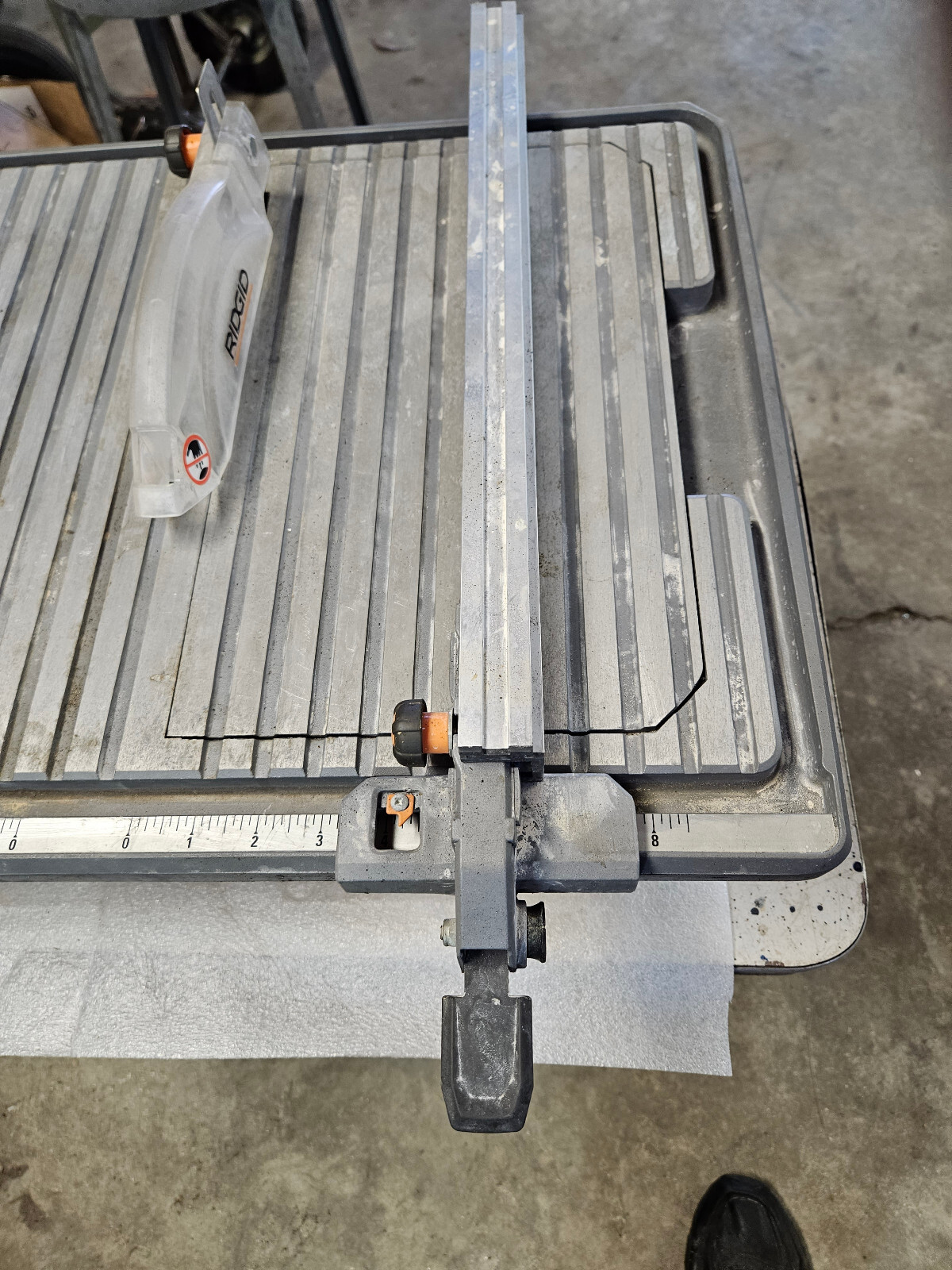 Ridgit R4020 7" Wet Tile Saw