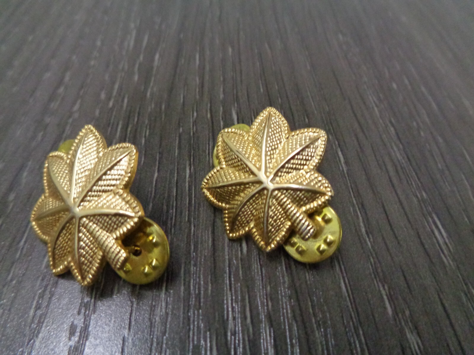 U.S. Military Army Air Force Major Officer Rank Insignia Collar Device Pair gold