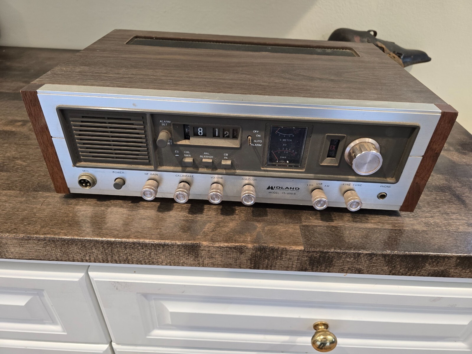 Vintage 1976 Midland 13-898B 23 Chanel CB Base Station Radio Receiver (Untested)