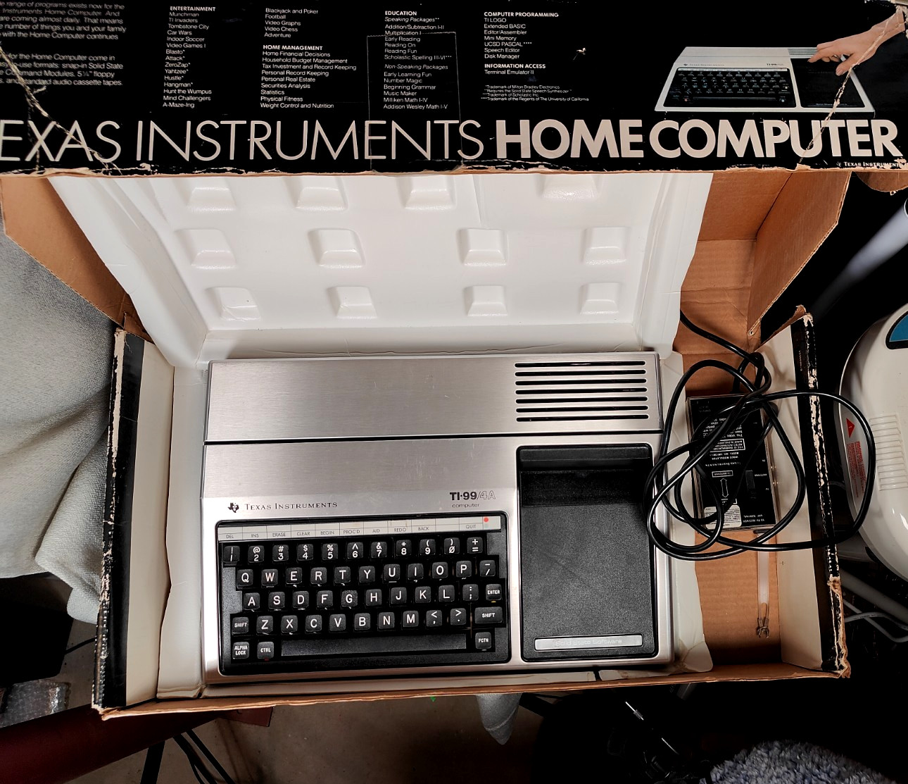 Texas Instruments Home Computer TI99/4A - Console and Box --Untested
