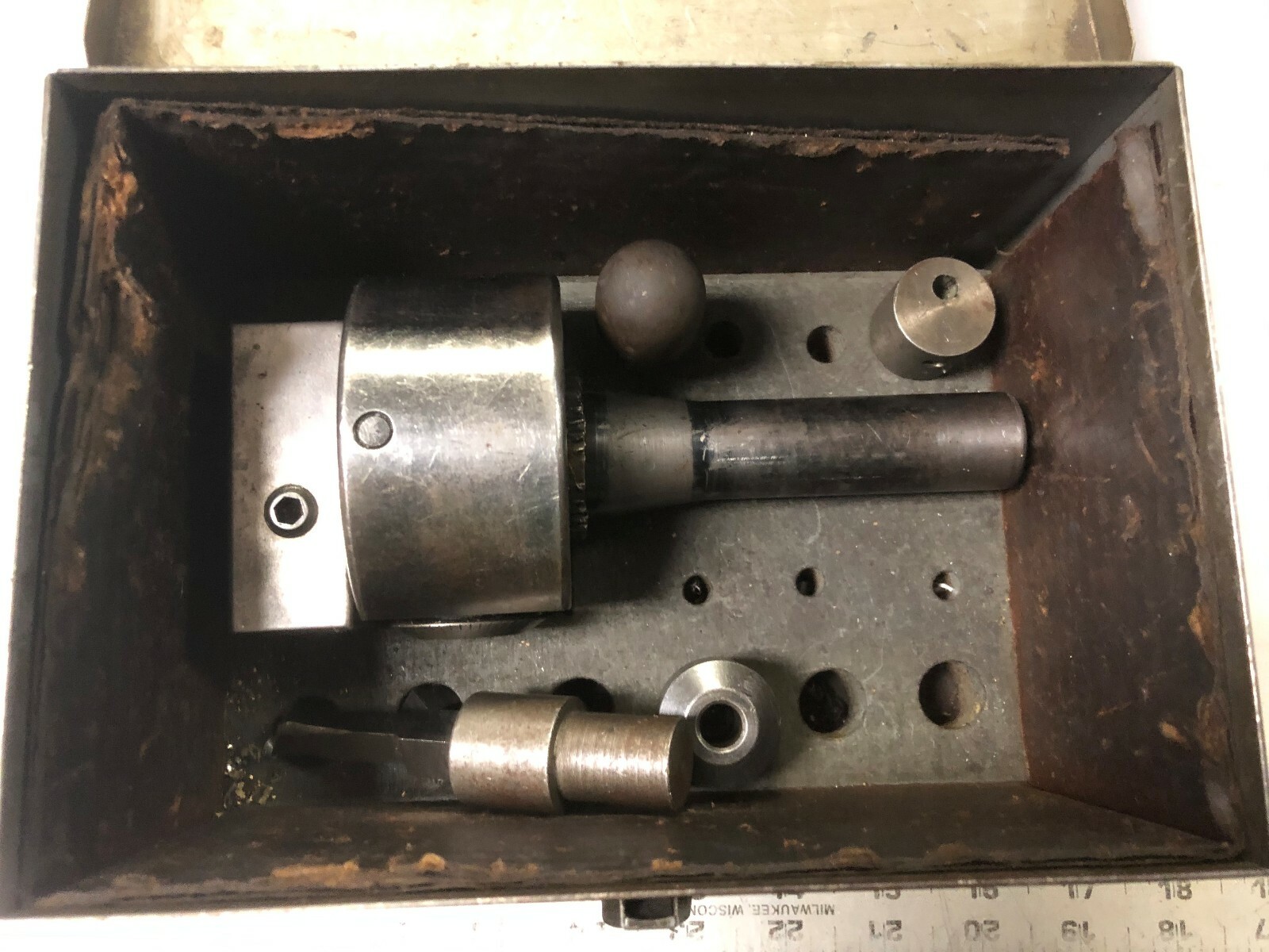 lMACHINIST  LATHE MILL Bridgeport No 2 Adjustable Boring Head in Case OfCe InVst