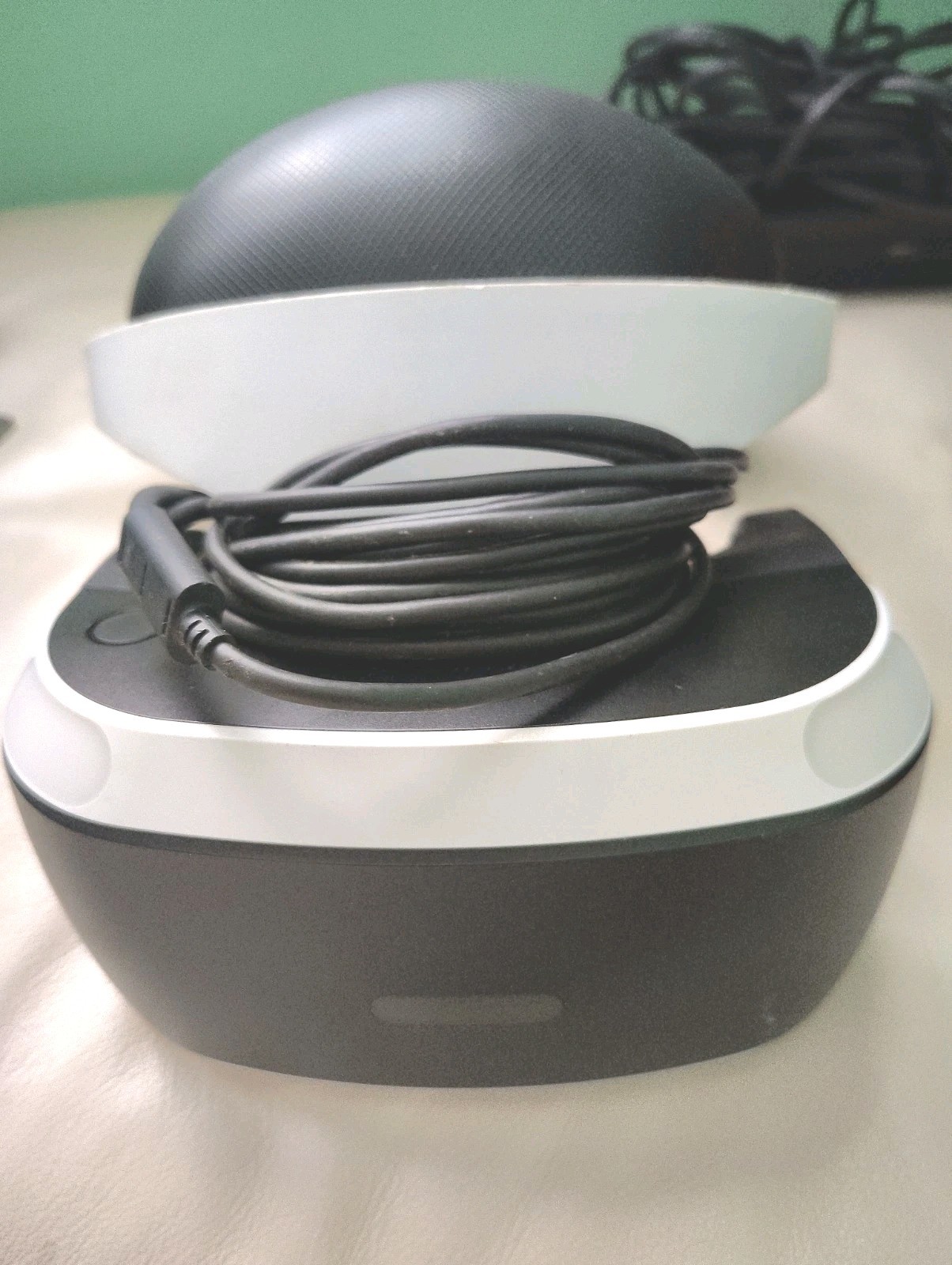 Sony PlayStation 4 PS4 PS VR Headset Bundle, Processer, Controllers and Camera