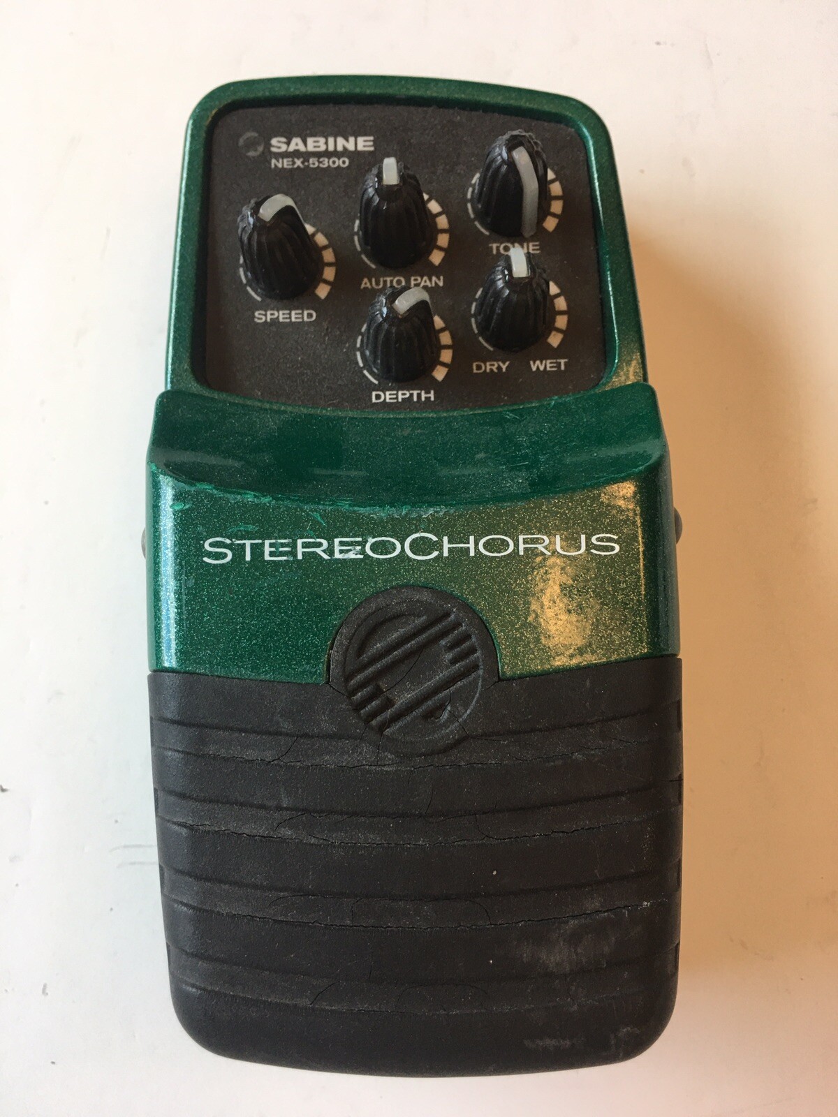 Sabine NexFX NEX-5300 Stereo Analog Chorus Rare Guitar Effect Pedal