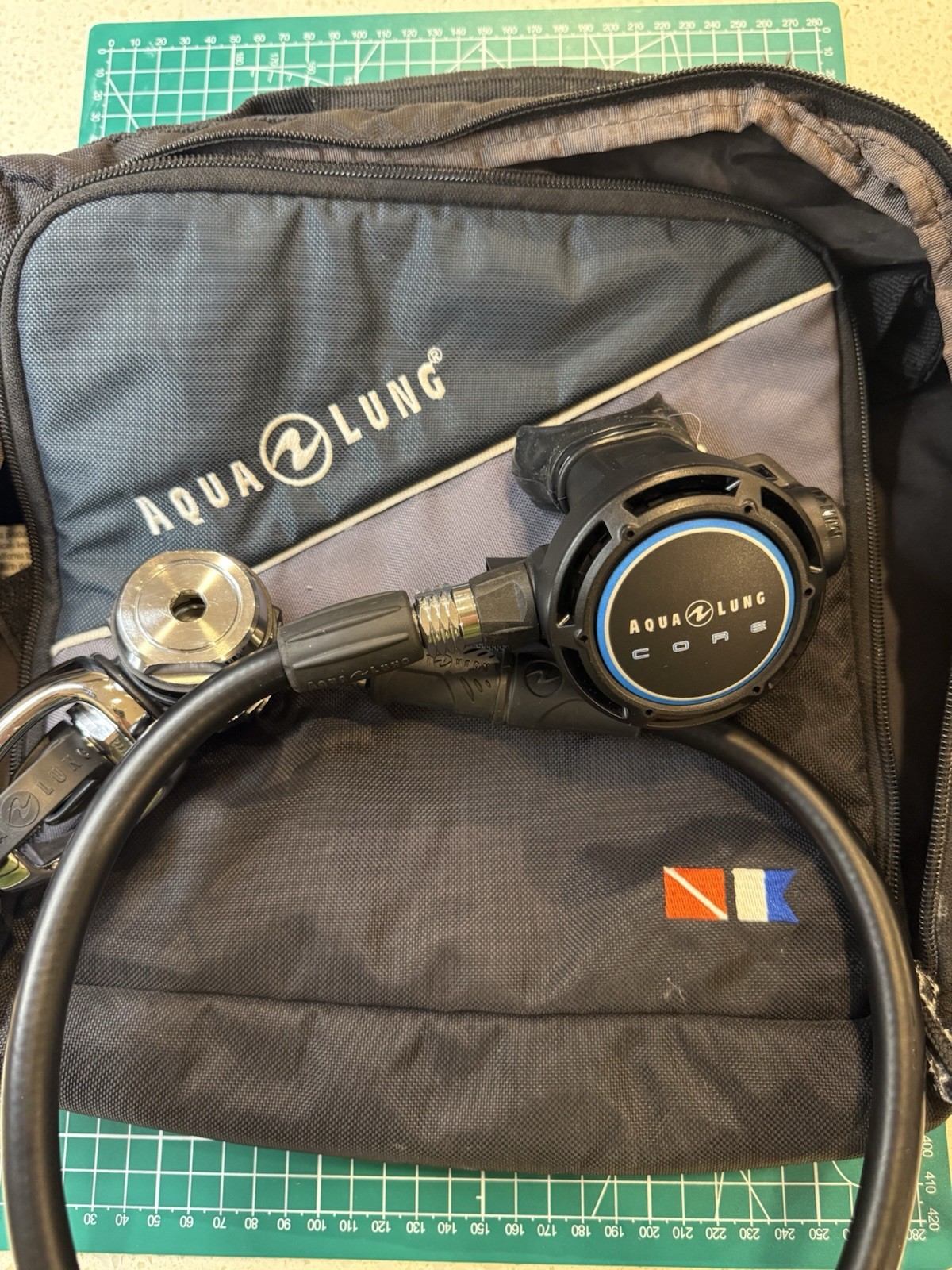 Aqua Lung Core Scuba Diving Regulator Set- Yoke - MINT OPEN BOX CONDITION