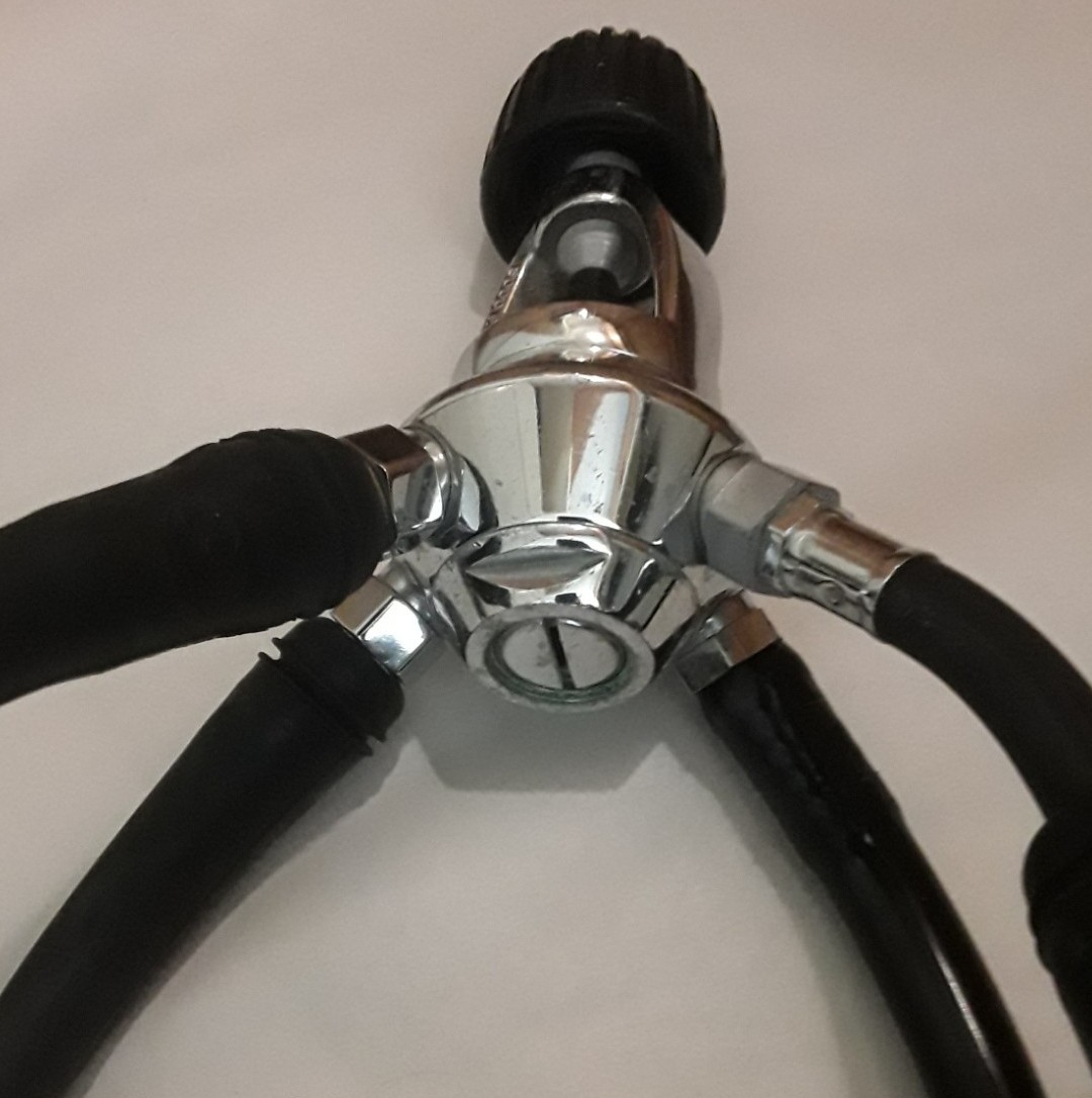 TEKNA Console, 1st Stage AQUA LUNG Conshelf 30, 2nd Stage OCTOPUS 20 Regulator