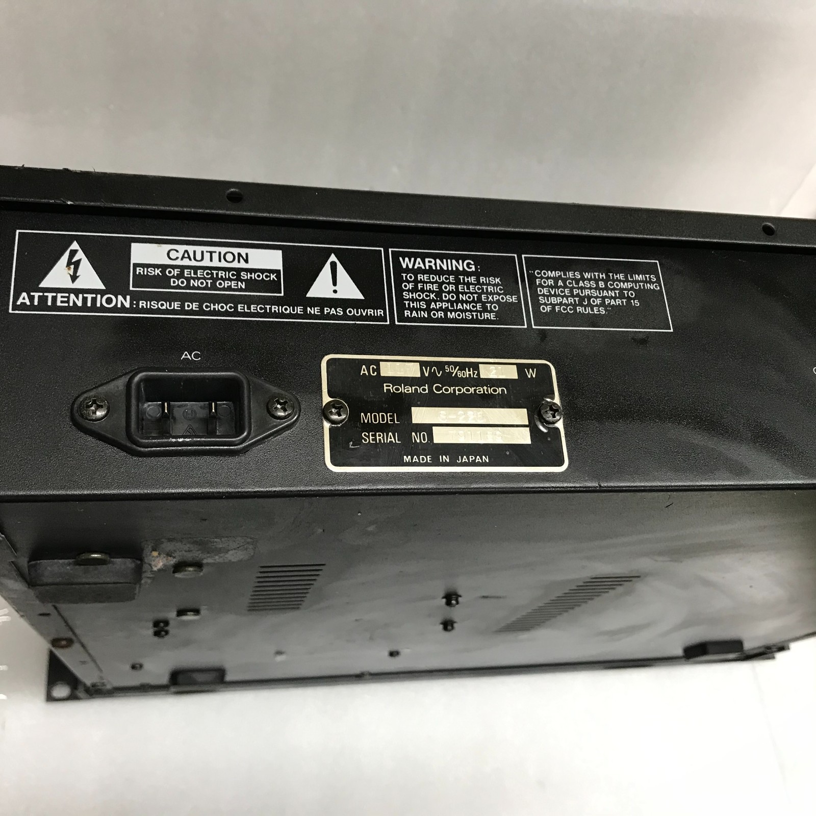 Roland 220s Digital Sampler