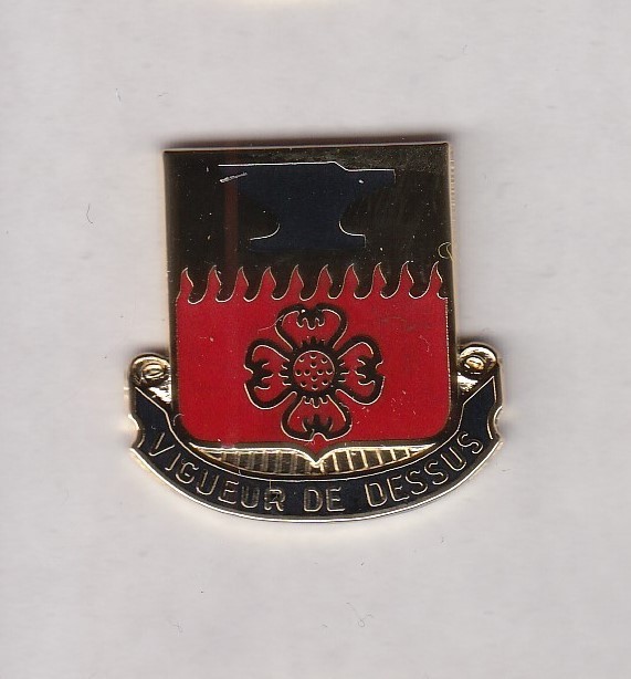 US ARMY 730th Support Maintenance Battalion crest DUI badge c/b clutchback P-23