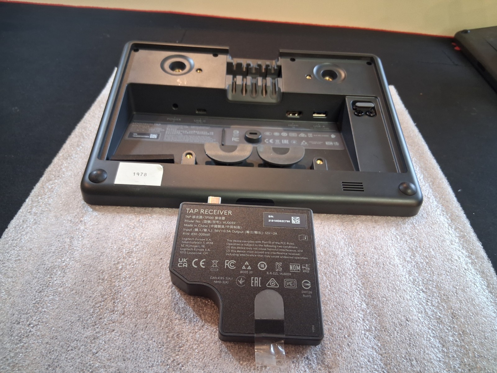 LOGITECH TAP VU0053 TOUCH CONTROLLER w/ TAP RECEIVER TP100 VU0059