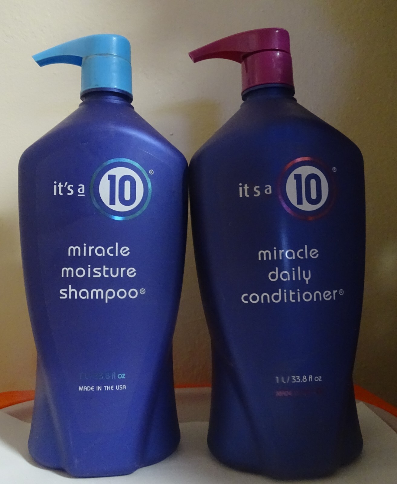 It’s a 10 Miracle Moisture Shampoo & Miracle Conditioner 33.8oz/ 1 L EACH