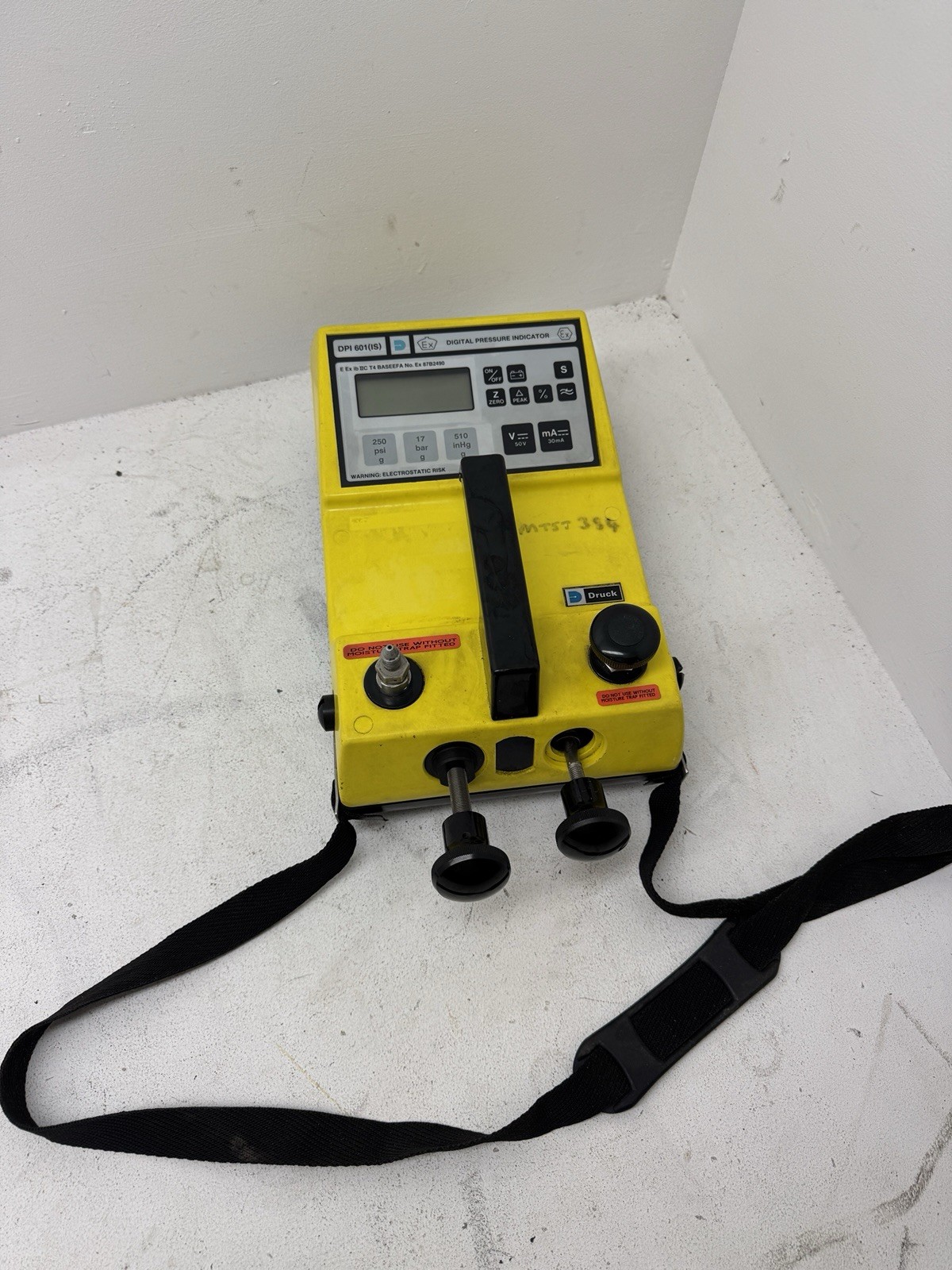 Druck DPI 601 IS  Portable Hydraulic Pressure Calibrator