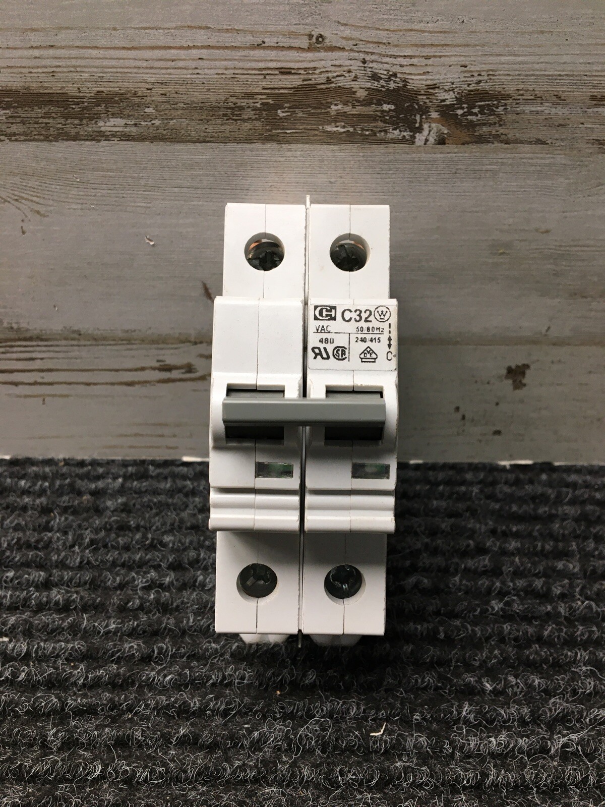 CH C32 Circuit Breaker 2P SPCL2C32