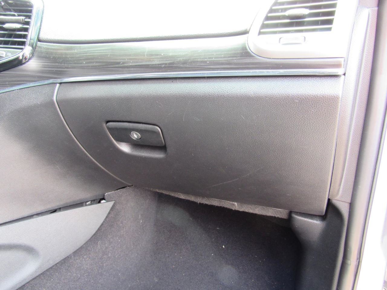 CHERGRAND 2019 Glove Box 1061895