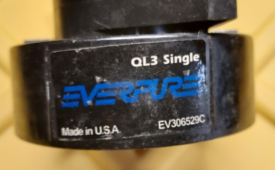 Everpure QL3 Single Filter Head with Bracket Shut-off valve and 3/8 ports