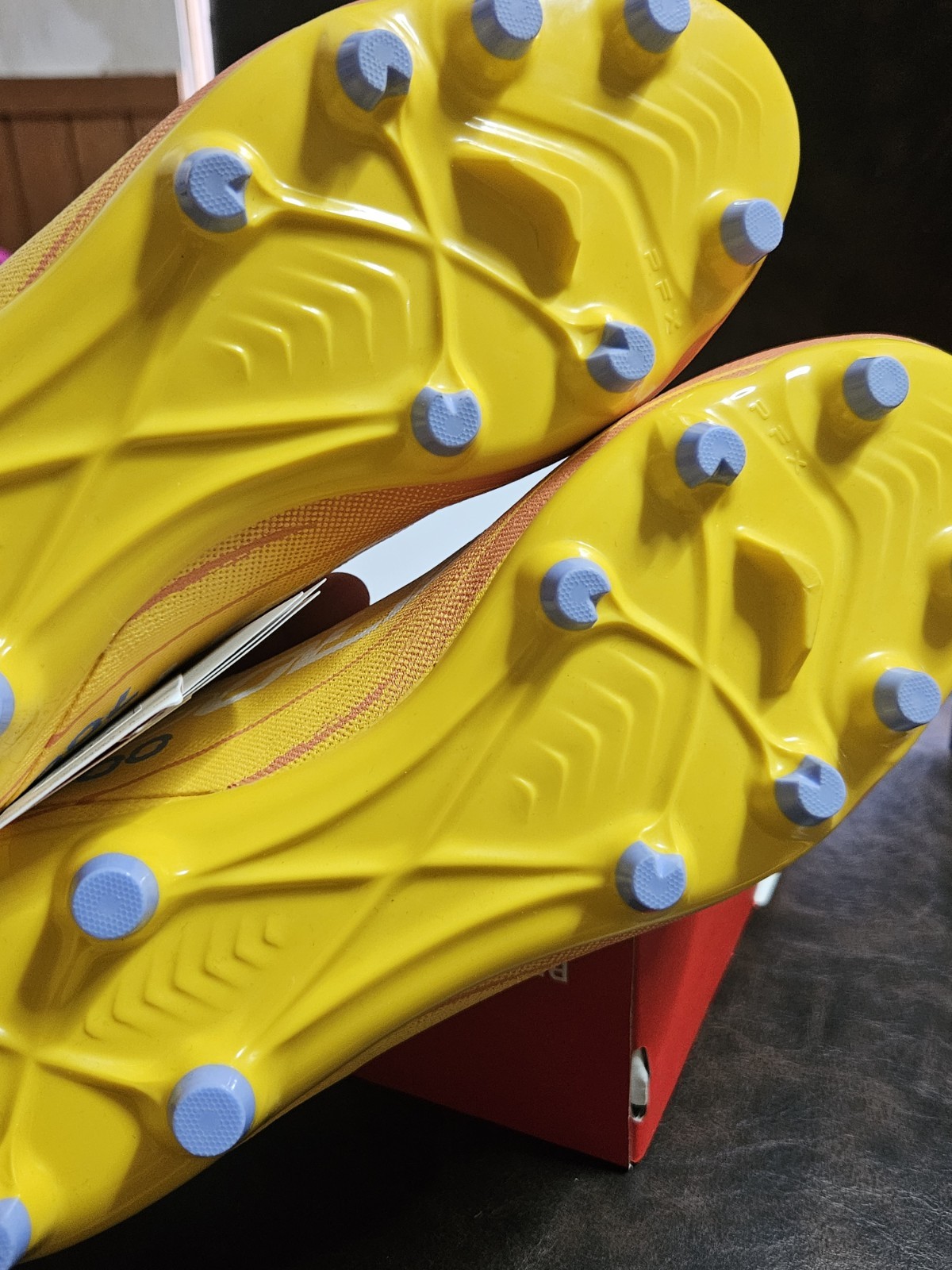 LOTTO Men’s SOLISTA 700 IX FG SOCCER Cleats Sz. 8.5 NEW YELLOW 221357-CX3
