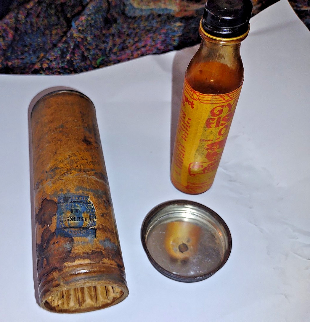 Gypsy Fishbait Oil Aromatic 3/4 full Apply Directly to Bait Can & labels Antique