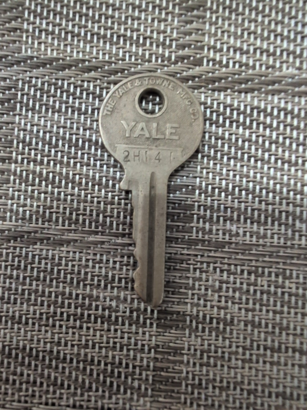 Yale Key 2H141