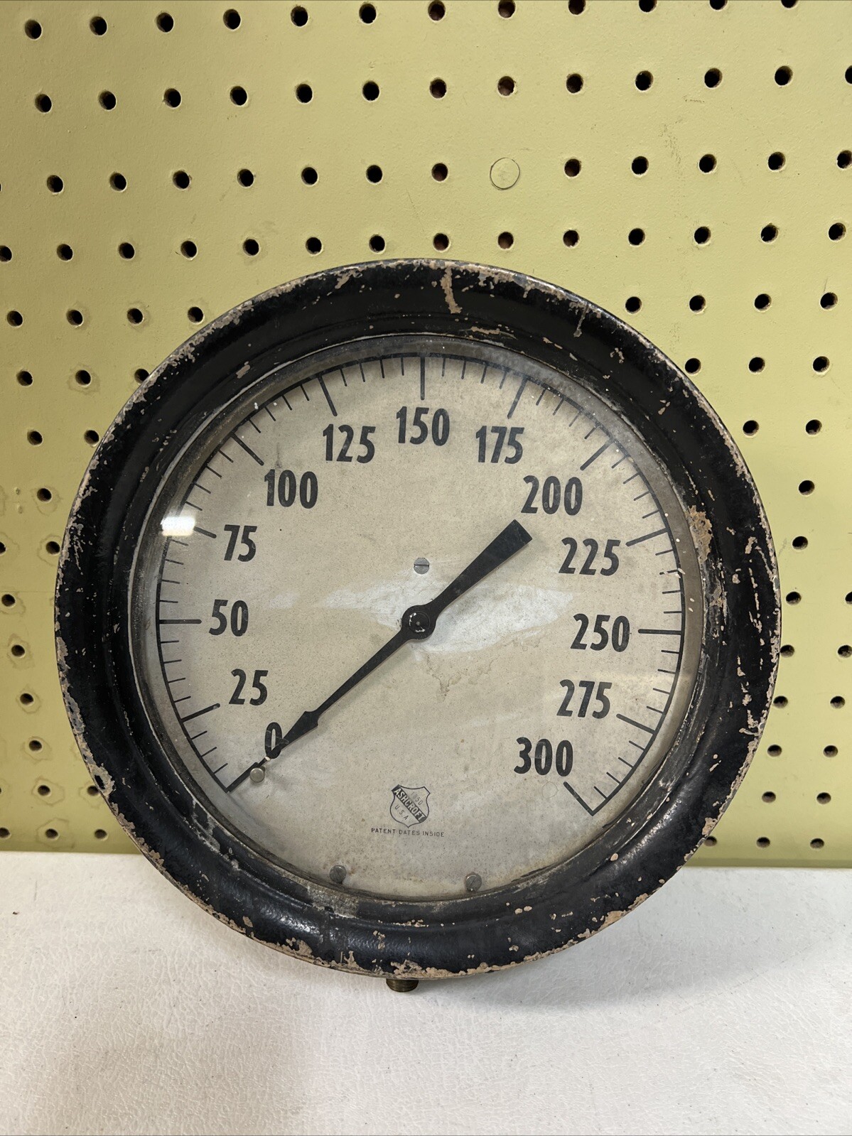 Vtg Large Ashcroft Pressure Cast Iron Gauge NICE CONDITION 10” Antique