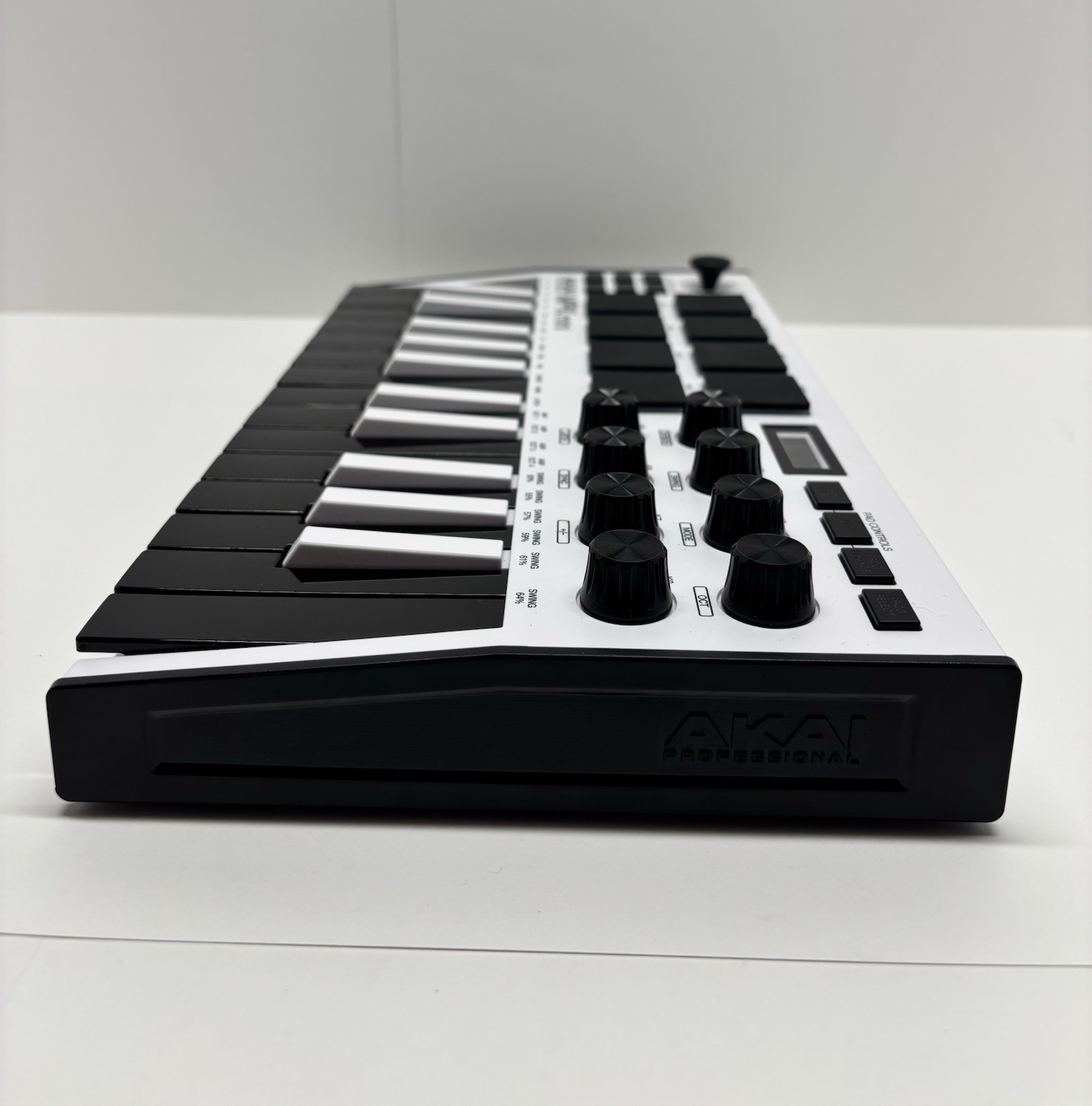 AKAI Professional MPK Mini Limited Edition White MIDI Keyboard Controller
