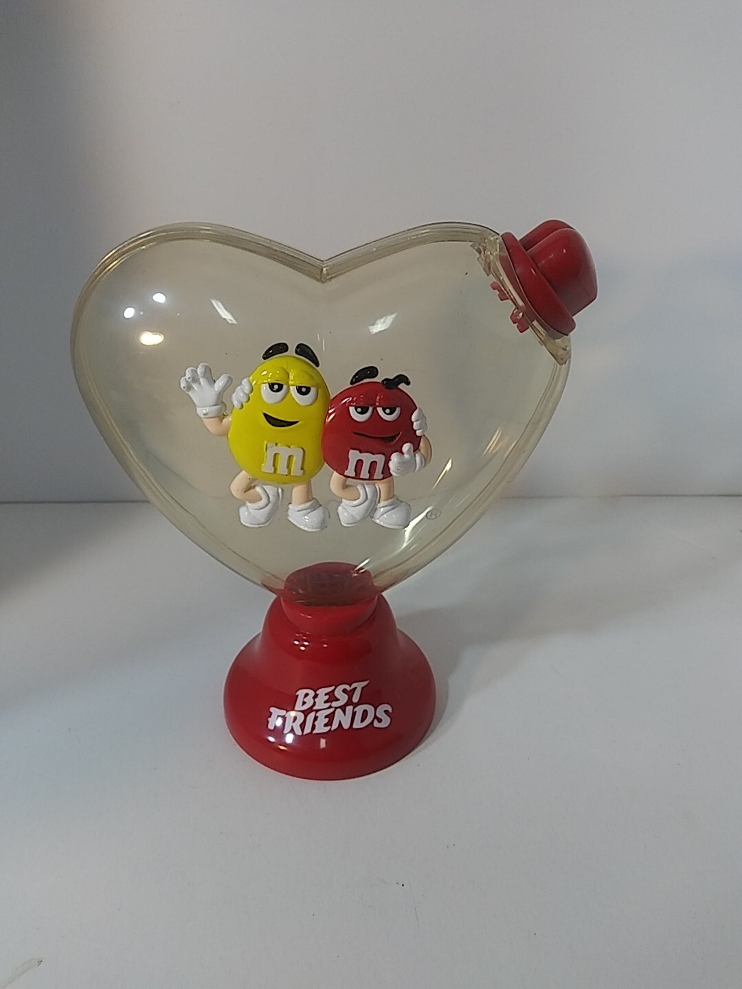 M&M Best Friends Heart Shaped Plastic Candy Dispenser Container New Condition