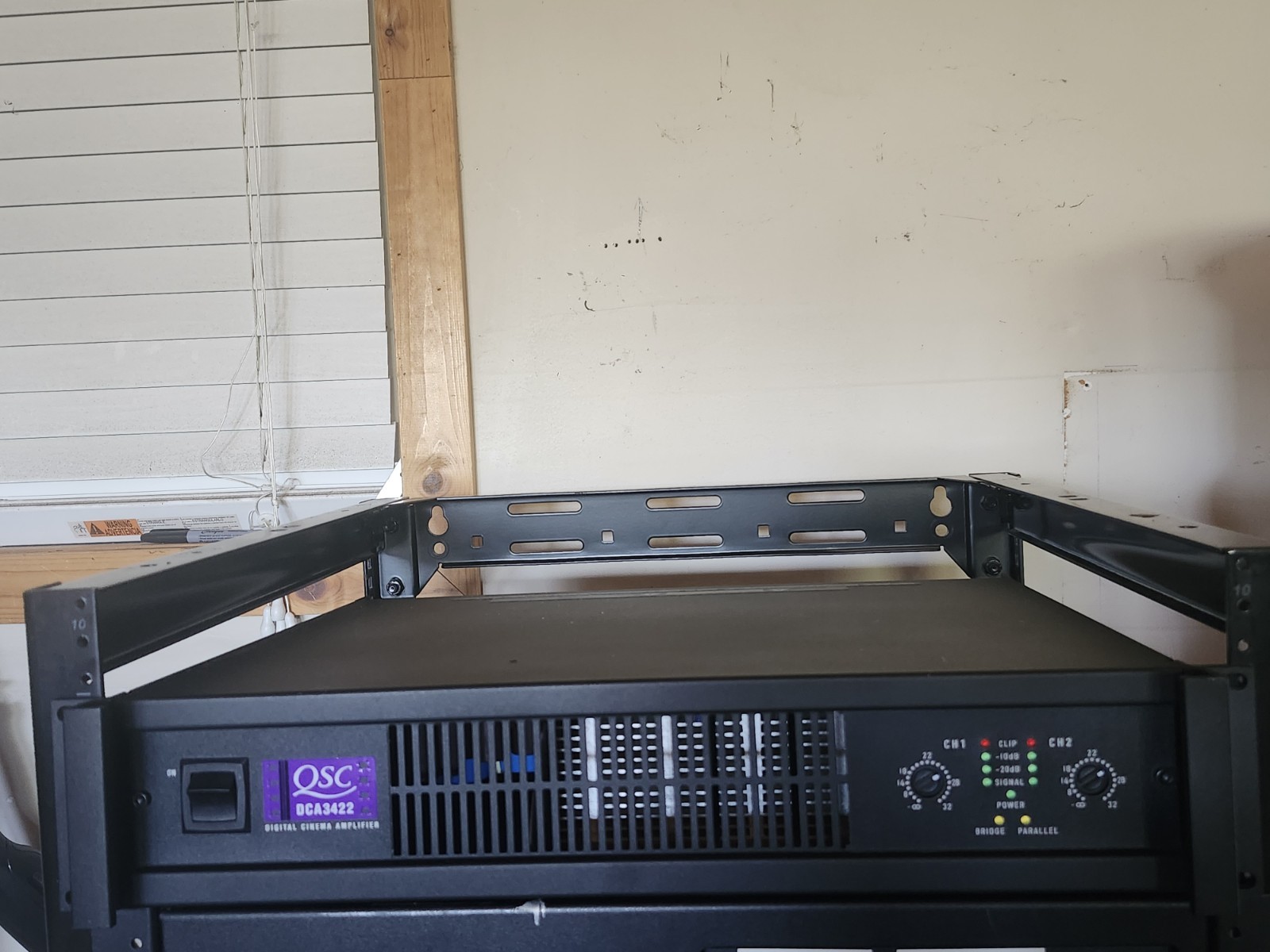 QSC DCA3422 Amplifier 3400 Watts