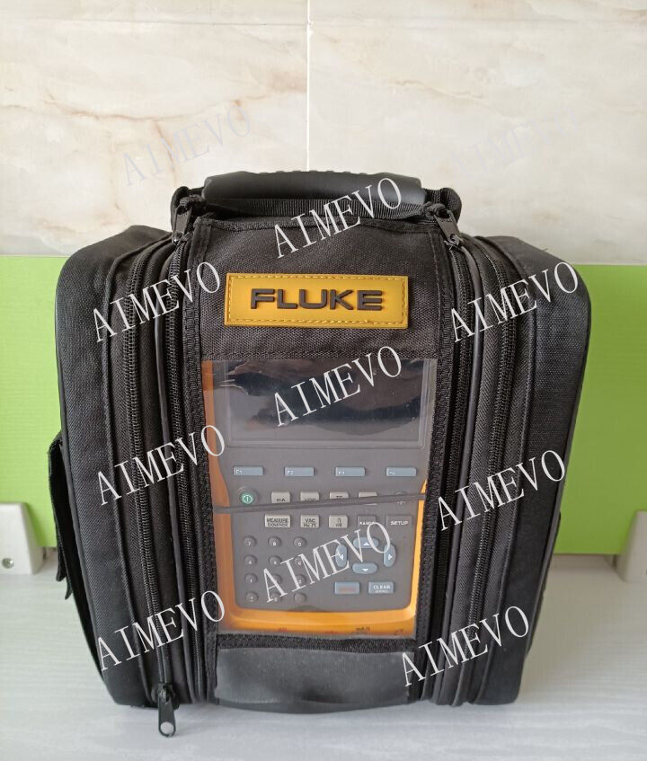Fluke 753 Documenting Process Calibrator w/Accessories