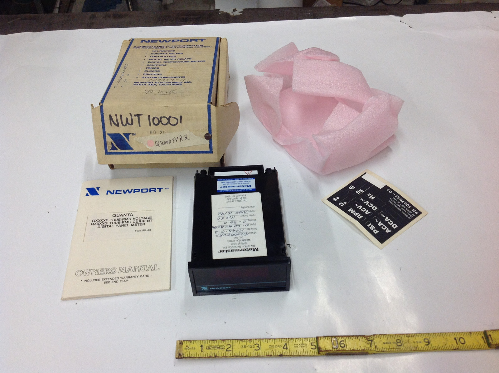 Newport Q2000FVR2 Digital Voltage Panel Meter Display-0-30.0 New in Box