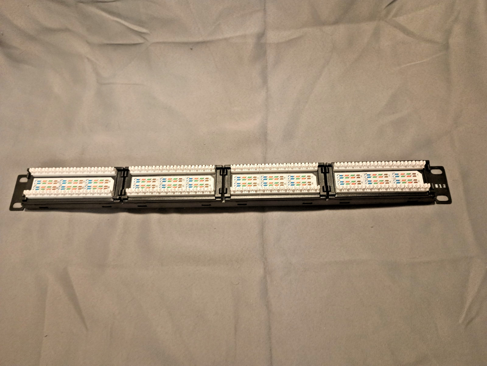CommScope 24 Port Patch Panel CAT5 EIA-T568B Modular JackPair cc0031534 Uniprise