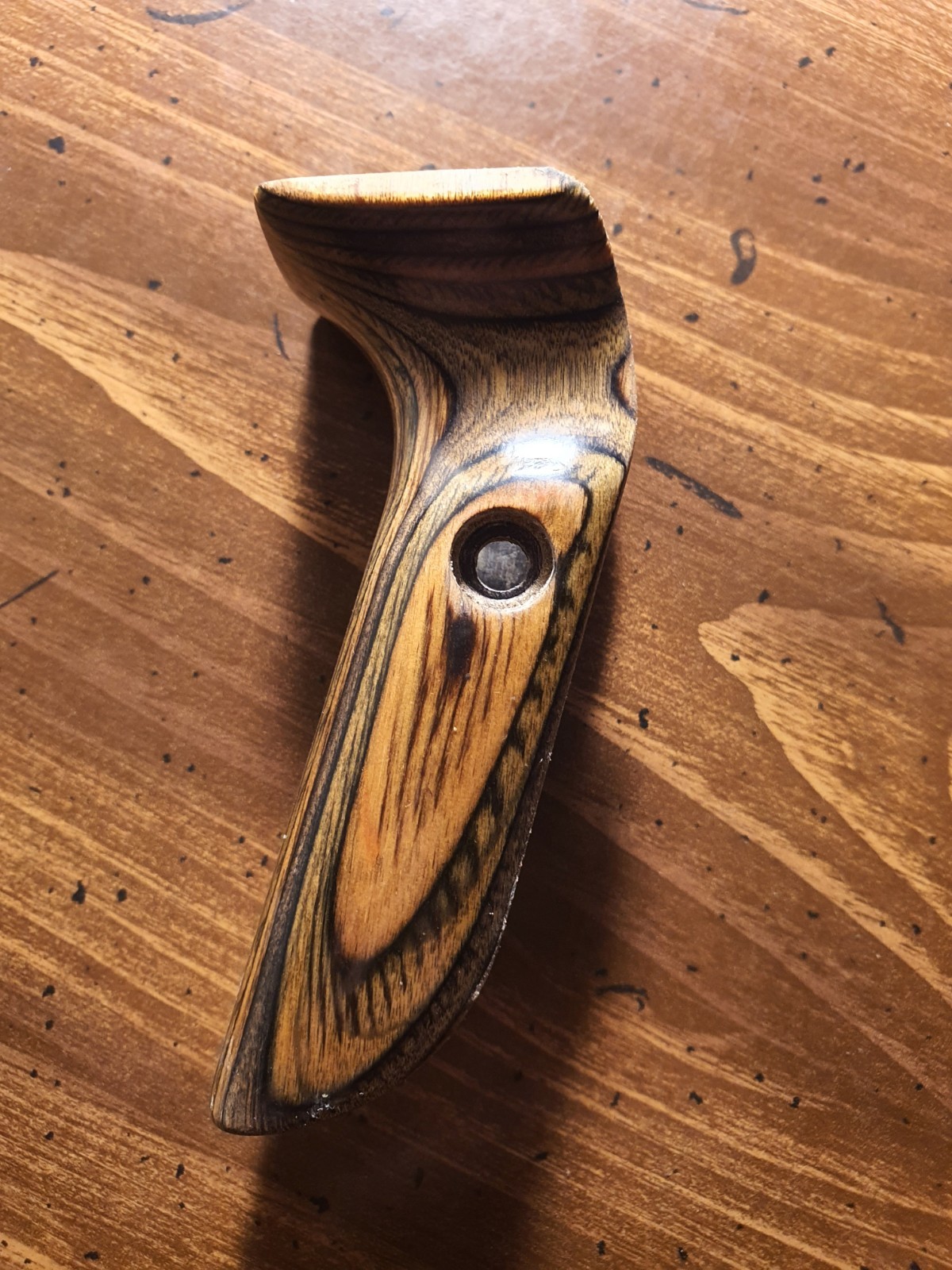 Hoyt Wooden Grip