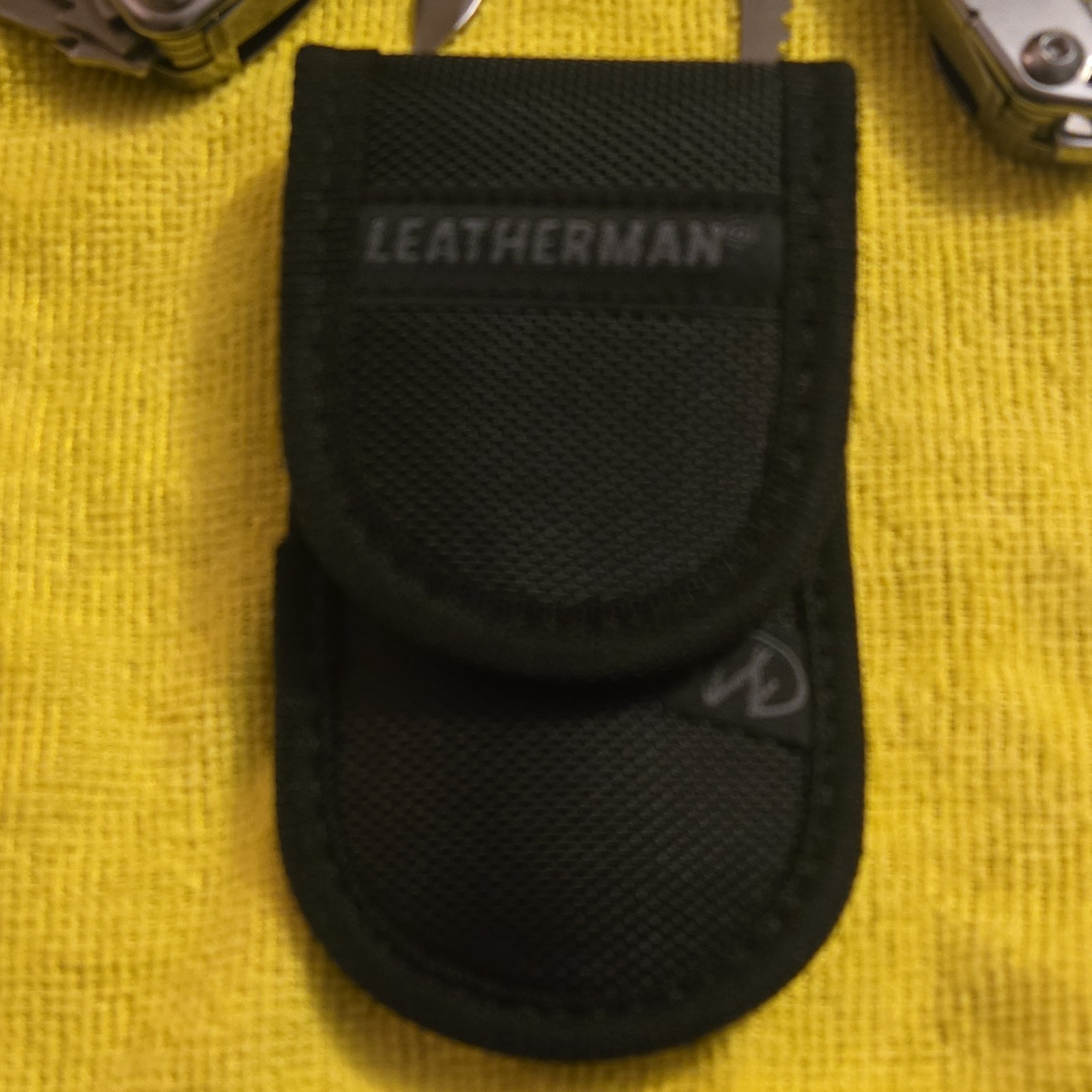 Leatherman Sidekick Multi-Tool w/ Sheath, Box & Carabiner