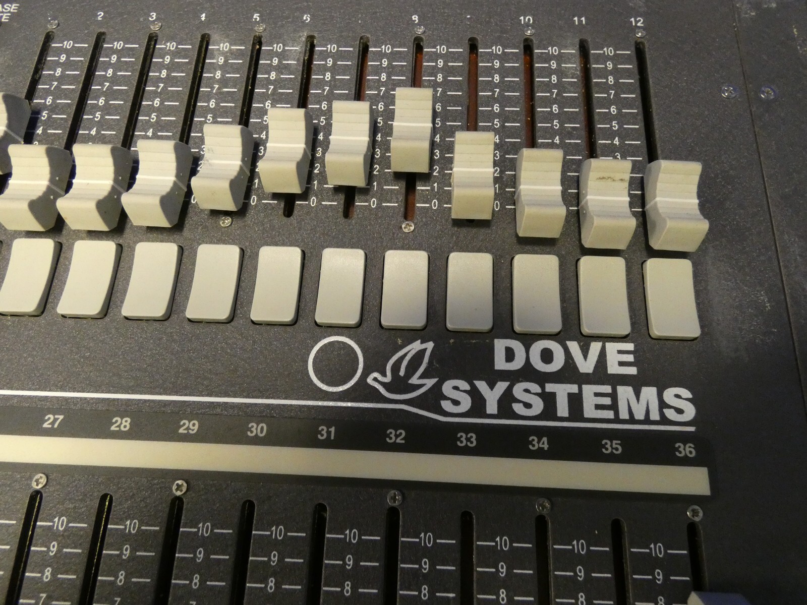 Dove Systems 24/48 (TM-TS 24/48) Techmaster Dimming Console w/Power Supply