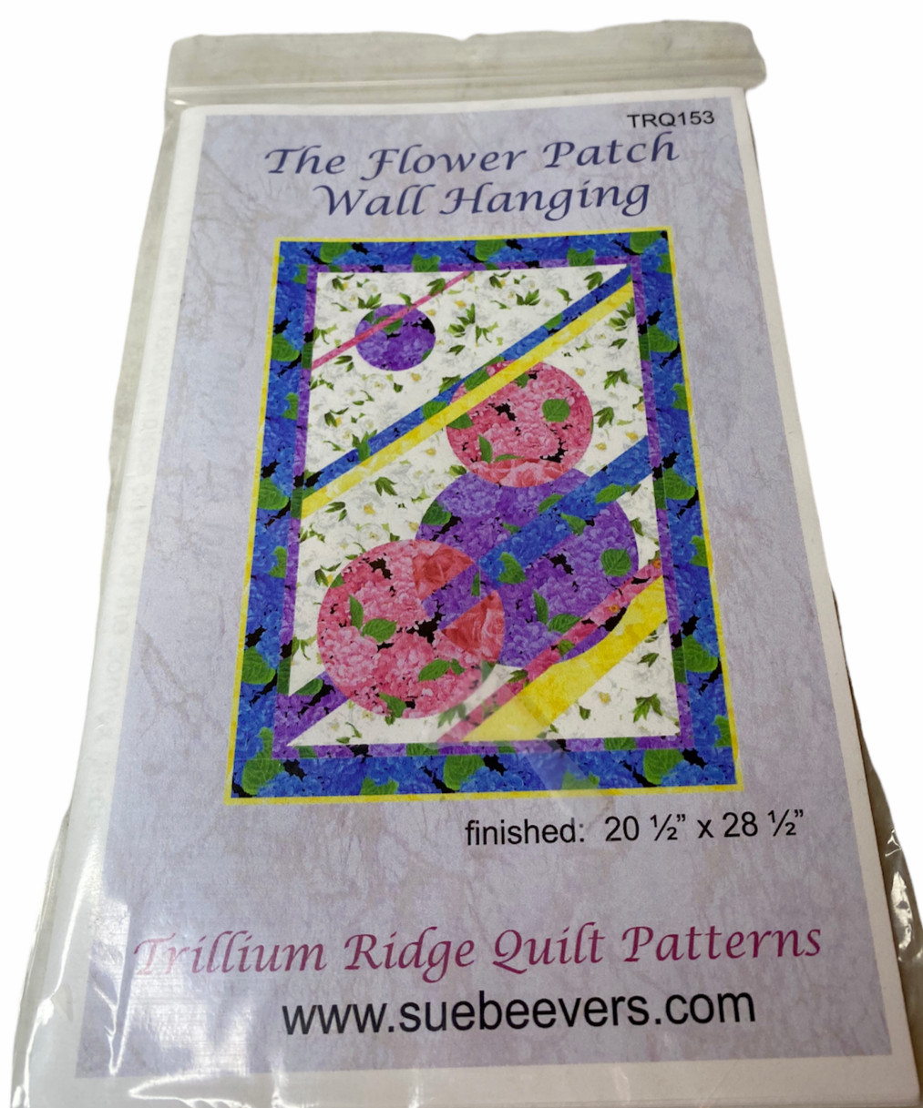Trillium Ridge Quilt Patterns The Flower Patch Wall Hanging   20.5 x 28.5 inches