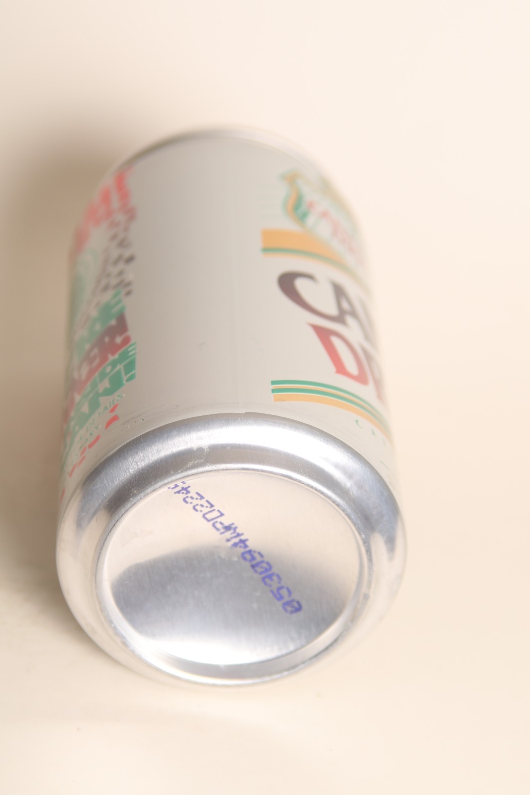 Diet Canada Dry Ginger Ake soda can