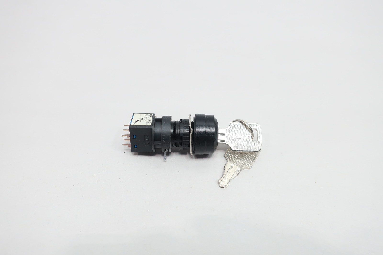 Idec HA1K-2C2VA Heavy Duty Key Selector Switch 2 Pos