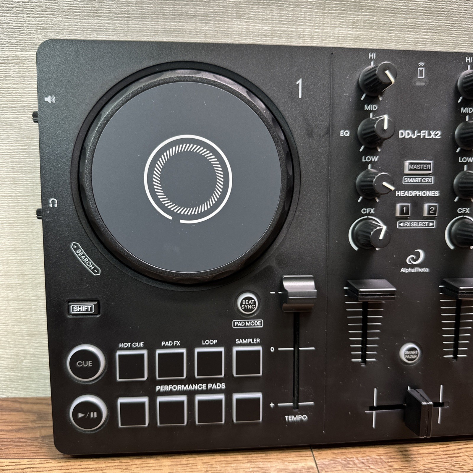 Alpha Theta DDJ-FLX2 Compact 2-Channel Serato DJ Controller / READ