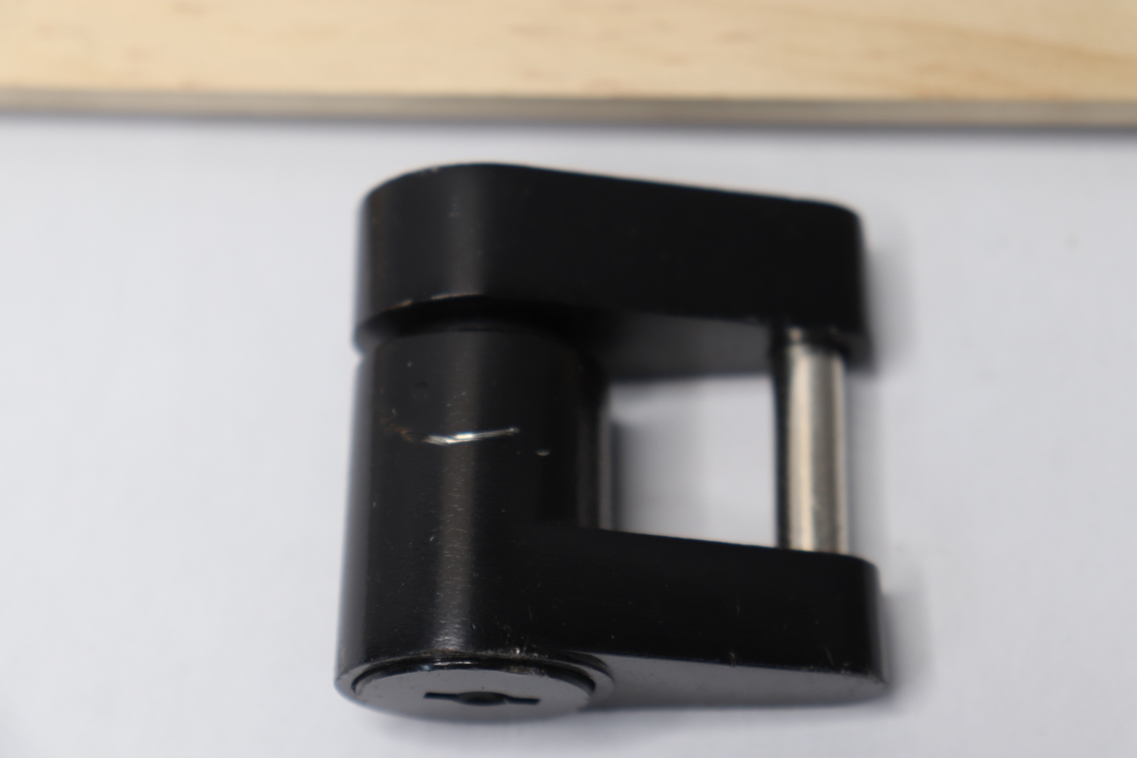 Coupler Style Padlock with Keys Black