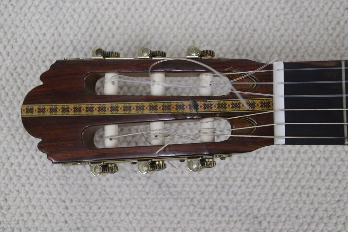 Unknown Maker 202P Classical Guitar MIJ Vintage Natural Nylon String