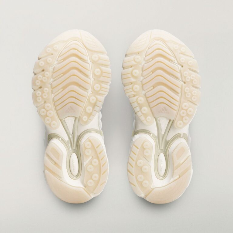Pharrell Williams x adidas Adistar Jellyfish “Core White” KH6730